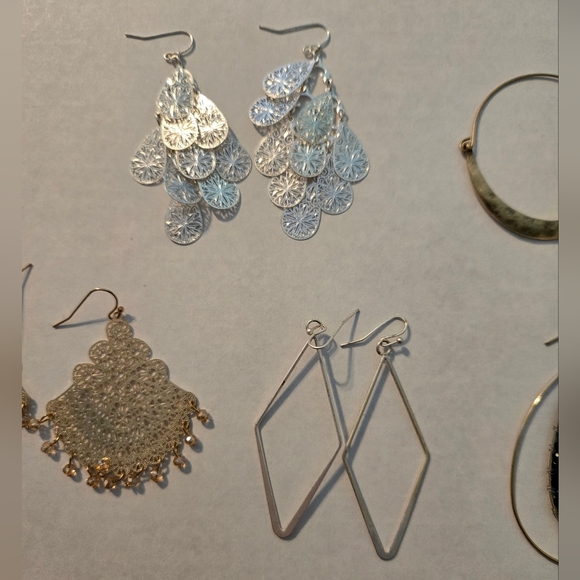 Assorted Earrings - Picture 7 of 9